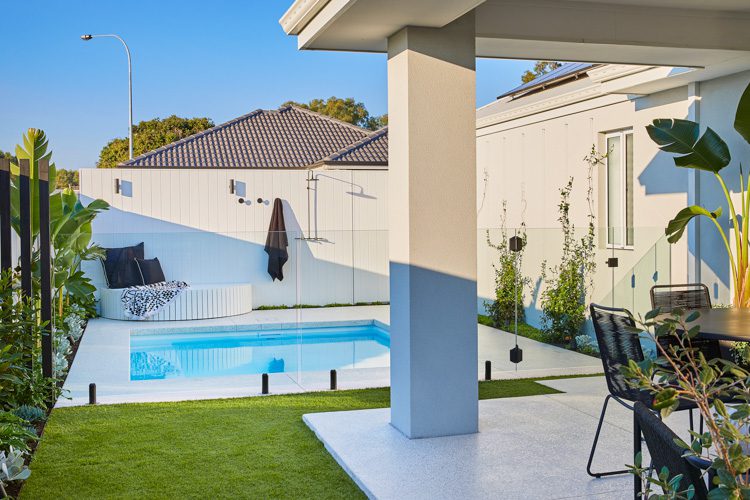 aria-4m-2.75m-polo-white-sparkle-success-image-7