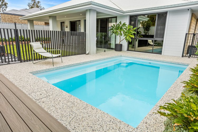 horizon-5.5m-3.6m-polo-white-sparkle-dianella-18