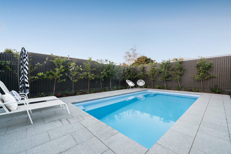 horizon-7.5m-3.6m-polo-white-sparkle-wallace-7